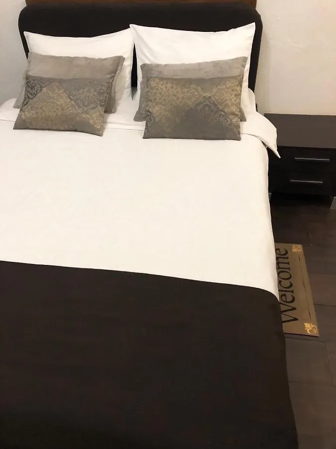 Private Apartments Room 16 키예프 우크라이나